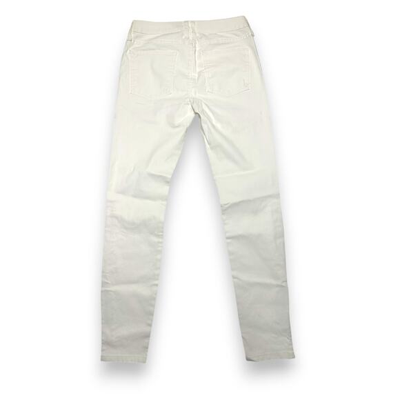 BEBE Optic White Skinny Jeans With zipper Details Size 29 - Picture 10 of 15
